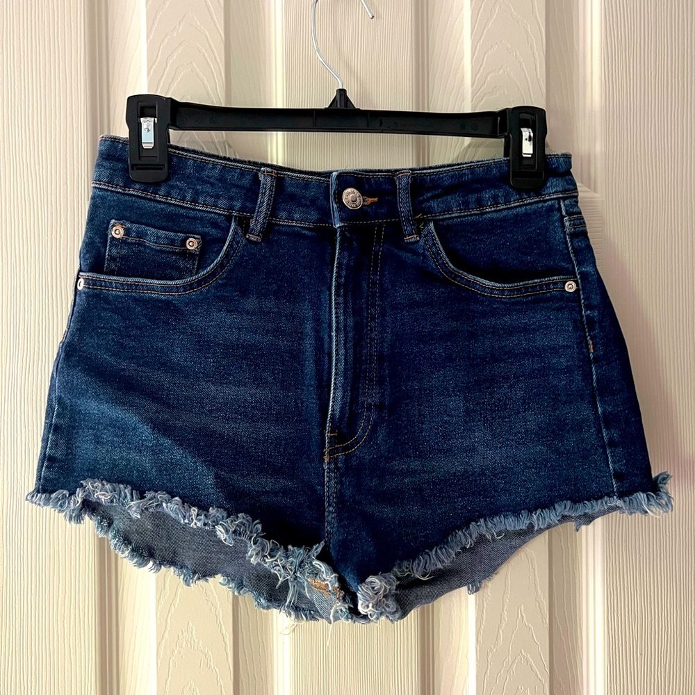NWOT Zara Dark Wash Shortie Shorts Frayed